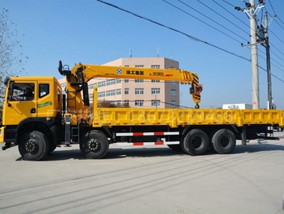 平潭縣5噸隨車(chē)吊清障車(chē) 多功能救援與工程作業(yè)的得力助手
